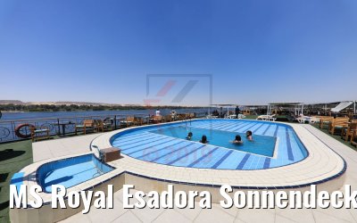 MS Royal Esadora Sonnendeck und Swimmingpool
