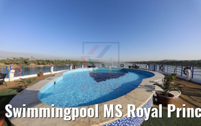 Swimmingpool MS Royal Princess auf dem Nil morgens