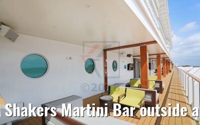 Shakers Martini Bar outside area Norwegian Breakaway