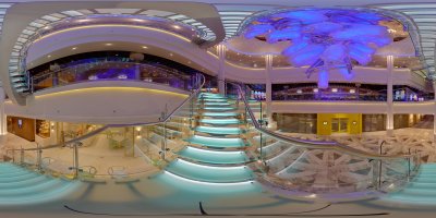 Atrium mit Glastreppe Norwegian Encore