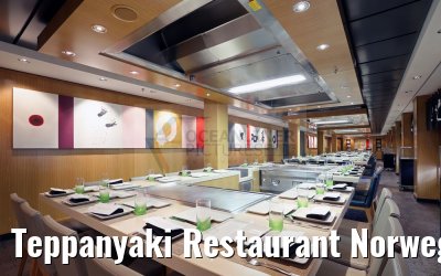 Teppanyaki Restaurant Norwegian Epic evening set up