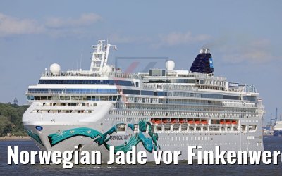 Norwegian Jade vor Finkenwerder am 04.06.2017