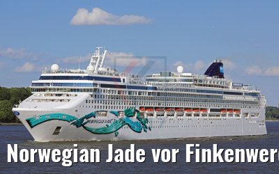 Norwegian Jade vor Finkenwerder am 04.06.2017