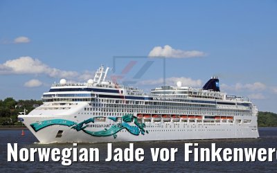Norwegian Jade vor Finkenwerder am 04.06.2017