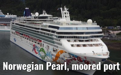 Norwegian Pearl, moored port of Juneau, Alaska, 26.08.2008