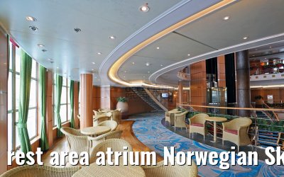 rest area atrium Norwegian Sky