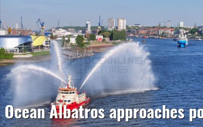 Ocean Albatros approaches port of Hamburg 03.05.2024
