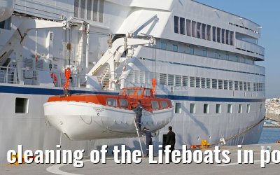 cleaning of the Lifeboats in port Tangier