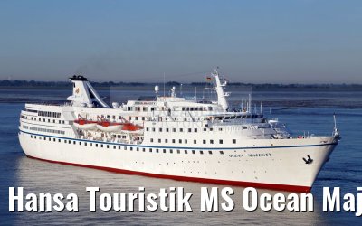 Hansa Touristik MS Ocean Majesty approaching Columbus Cruise Center Bremerhaven 31.08.2016