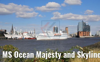 MS Ocean Majesty and Skyline Hamburg with Elbphilharmonie 18.07.2018