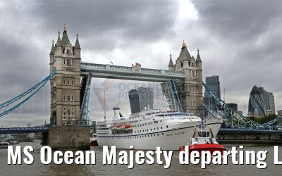 MS Ocean Majesty departing London unter the Tower Bridge 02.09.2016