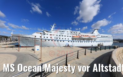 MS Ocean Majesty vor Altstadtpier Ibiza 13.05.2019