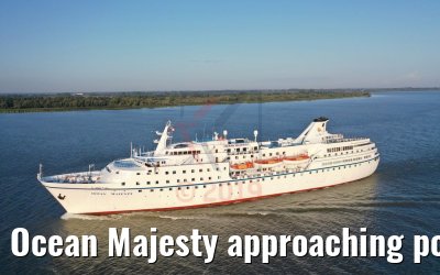 Ocean Majesty approaching port of Hamburg 20.08.2019