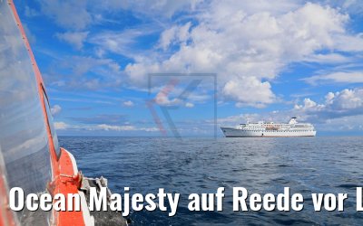 Ocean Majesty auf Reede vor Lipari 11.10.2017