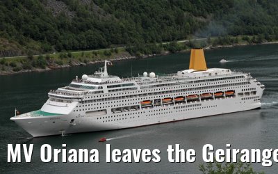 MV Oriana leaves the Geirangerfjord, 03. July 2013