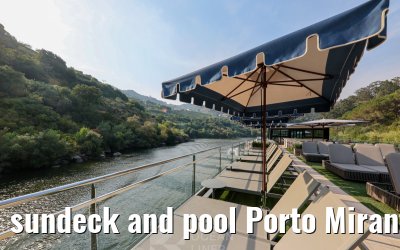 sundeck and pool Porto Mirante, Douro river 06.08.2025