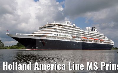 Holland America Line MS Prinsendam Kiel Canal transit 02.08.2016