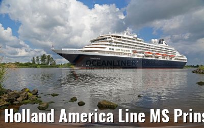 Holland America Line MS Prinsendam Kiel Canal transit 02.08.2016