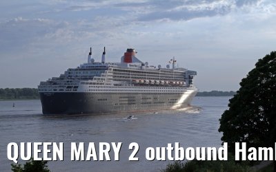 QUEEN MARY 2 outbound Hamburg - May 20, 2012