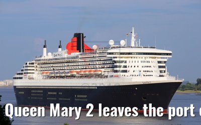 Queen Mary 2 leaves the port of Hamburg 27.05.2018