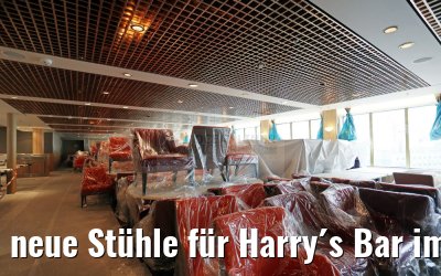 neue Stühle für Harry´s Bar im restaurant Möwe MS Albatros Werft 2015