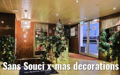 Sans Souci x-mas decorations Foyer