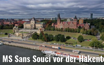 MS Sans Souci vor der Hakenterrasse in Stettin 06.10.2020
