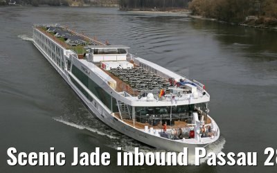 Scenic Jade inbound Passau 28.03.2015