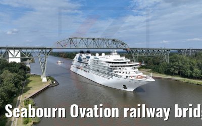 Seabourn Ovation railway bridge Hochdonn Kiel Canal 12.09.2022