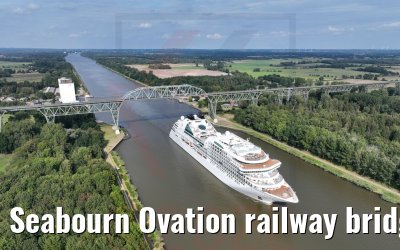 Seabourn Ovation railway bridge Hochdonn Kiel Canal 12.09.2022
