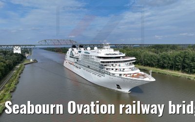 Seabourn Ovation railway bridge Hochdonn Kiel Canal 12.09.2022