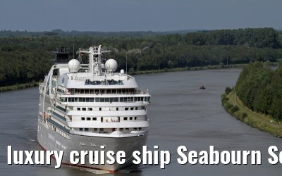 luxury cruise ship Seabourn Sojourn, Kiel Canal, 20. August 2013