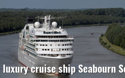 luxury cruise ship Seabourn Sojourn, Kiel Canal, 20. August 2013