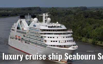 luxury cruise ship Seabourn Sojourn, Kiel Canal, 20. August 2013