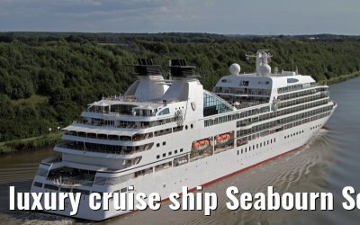 luxury cruise ship Seabourn Sojourn, Kiel Canal, 20. August 2013