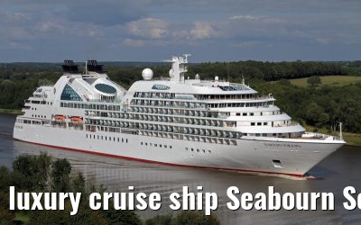 luxury cruise ship Seabourn Sojourn, Kiel Canal, 20. August 2013