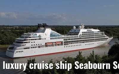 luxury cruise ship Seabourn Sojourn, Kiel Canal, 20. August 2013