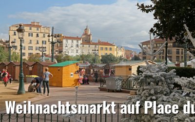 Weihnachtsmarkt auf Place du General de Gaulle, Ajaccio