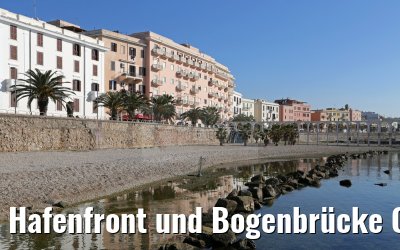 Hafenfront und Bogenbrücke Civitavecchia