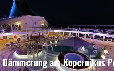 Dämmerung am Kopernikus Pool MS Artania 19.12.2015