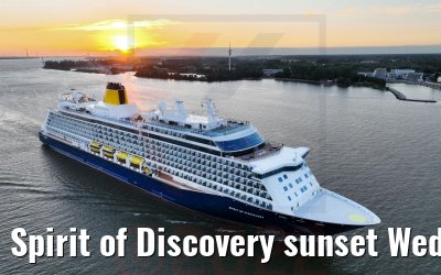 Spirit of Discovery sunset Wedel, Elbe 04.07.2022