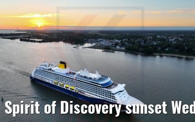 Spirit of Discovery sunset Wedel, Elbe 04.07.2022