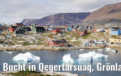 Bucht in Qeqertarsuaq, Grönland mit Eis