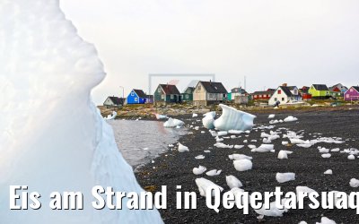 Eis am Strand in Qeqertarsuaq, Grönland