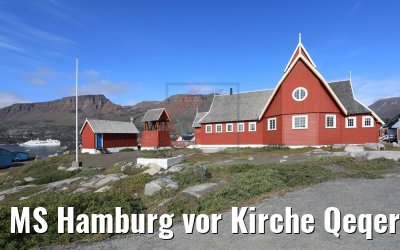 MS Hamburg vor Kirche Qeqertarsuaq, Grönland