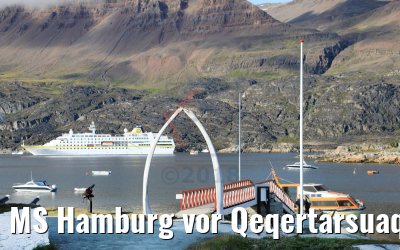 MS Hamburg vor Qeqertarsuaq, Grönland