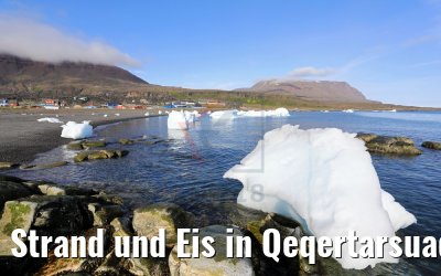 Strand und Eis in Qeqertarsuaq, Groenland