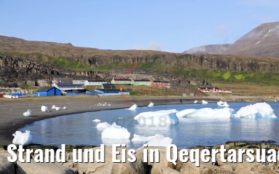 Strand und Eis in Qeqertarsuaq, Groenland
