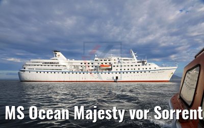 MS Ocean Majesty vor Sorrento 10.10.2017