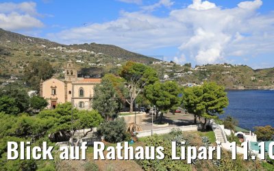 Blick auf Rathaus Lipari 11.10.2017